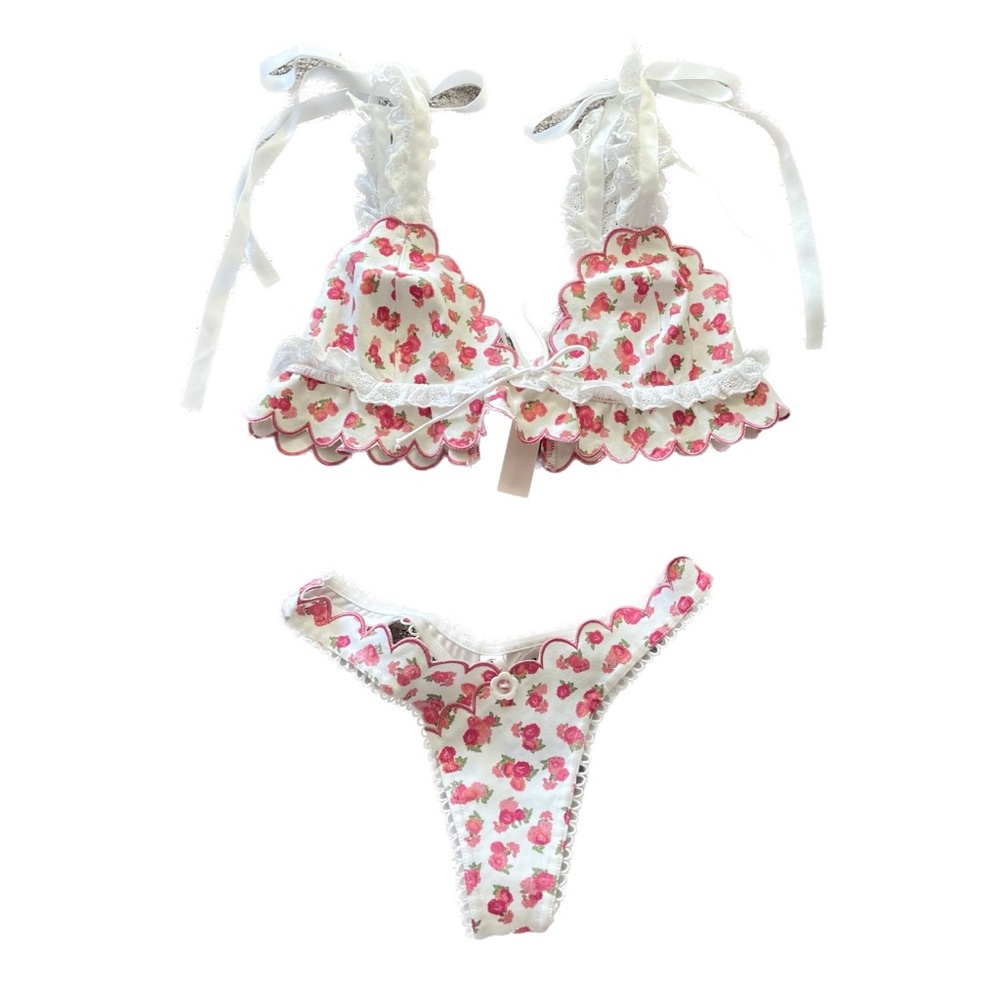 BNWT for love and lemons baby bloom bralette and thong set